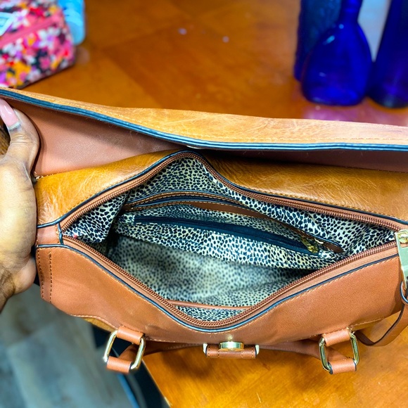 Brown duffle purse. No name leopard inside lining. - Picture 6 of 7